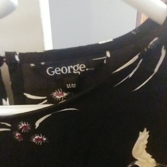 Blouse - Picture 2 of 2